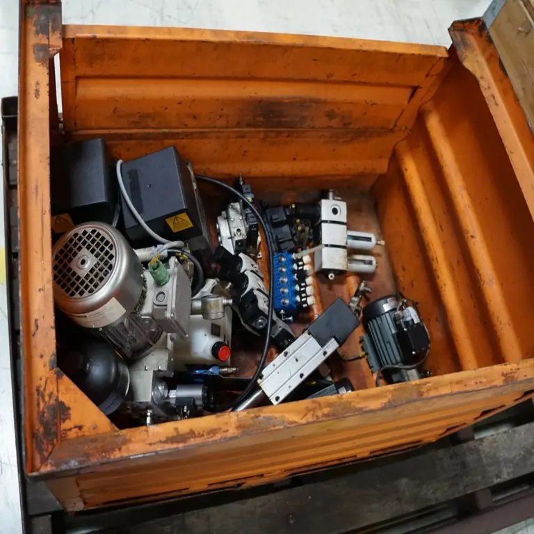 Pallet or Gibo spare parts