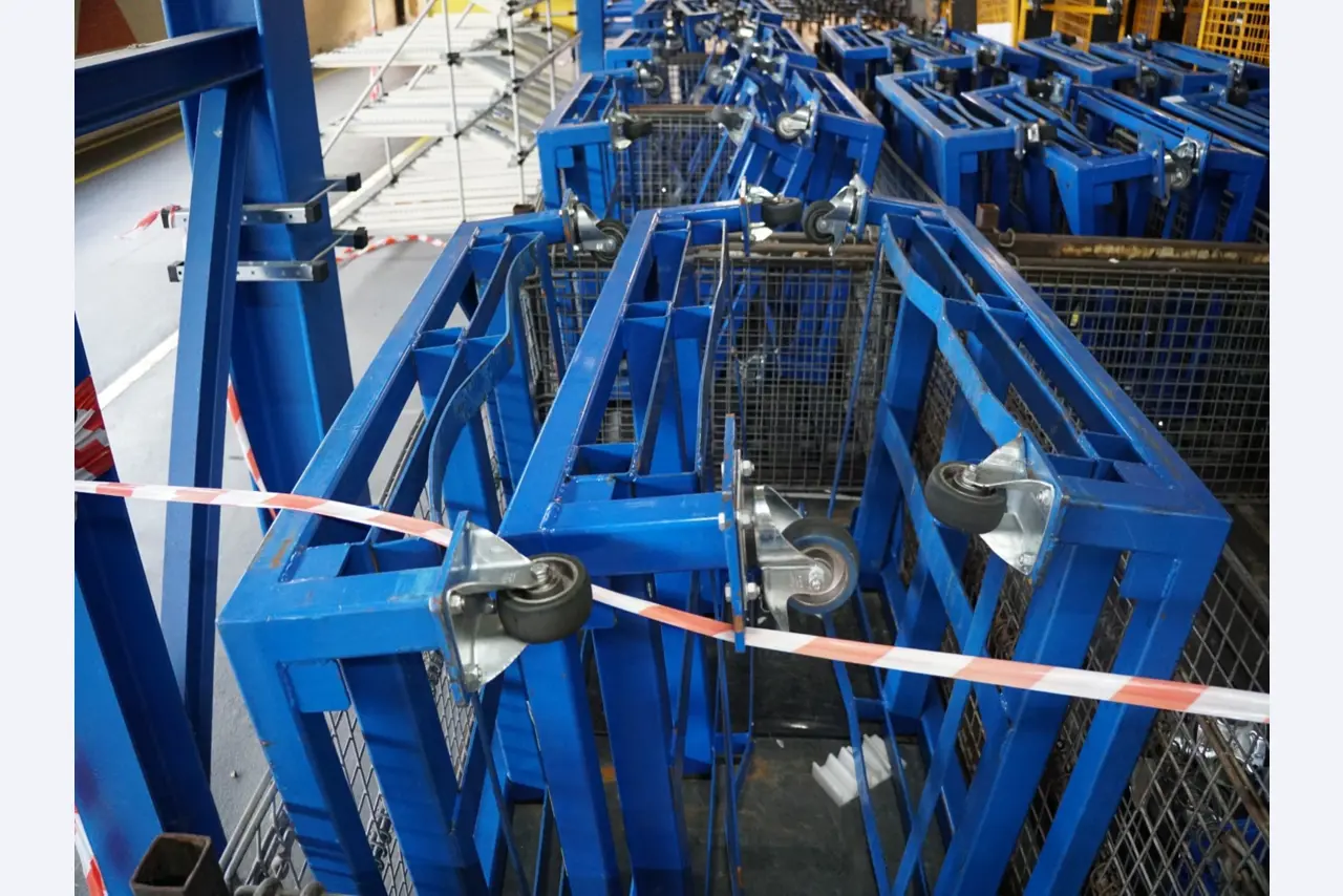 Centra obróbcze, maszyny do obróbki metalu i linie produkcyjne z branży motoryzacyjnej-1