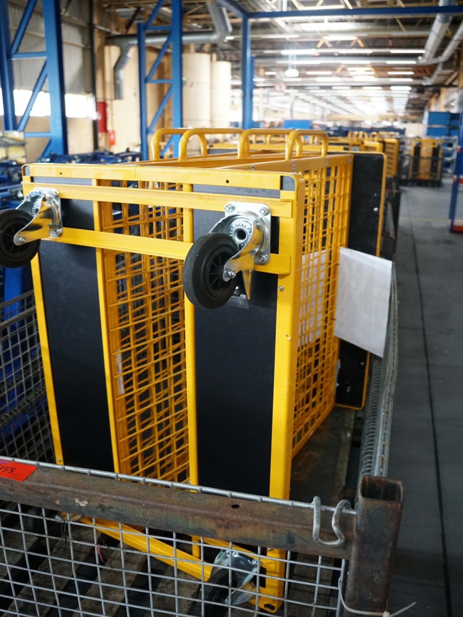 Centra obróbcze, maszyny do obróbki metalu i linie produkcyjne z branży motoryzacyjnej-1