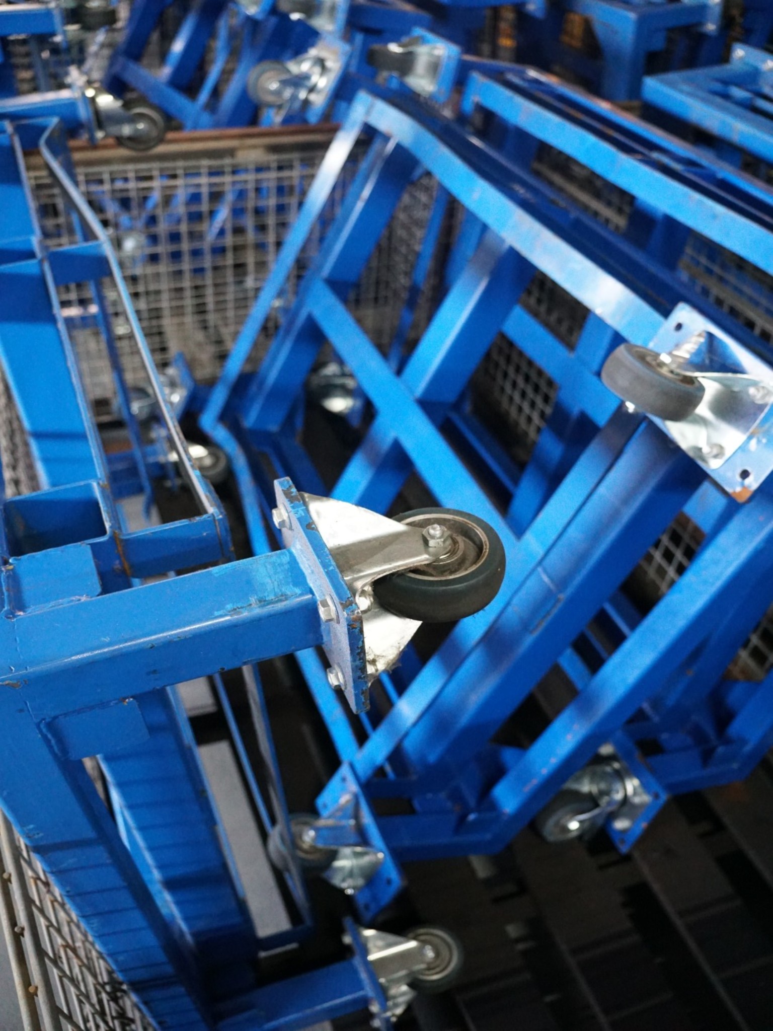 Centros de mecanizado, máquinas para trabajar el metal y líneas de producción de la industria del automóvil-1