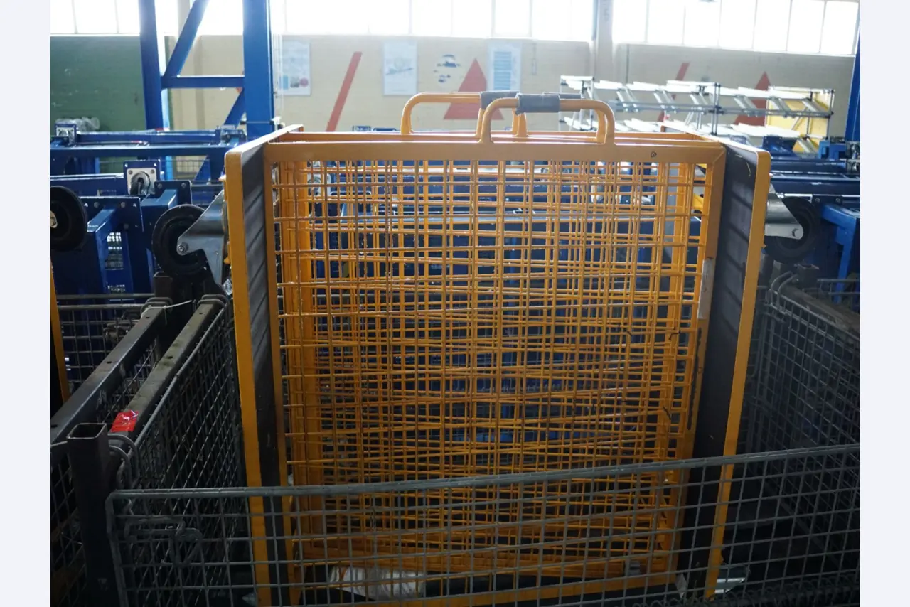 Centra obróbcze, maszyny do obróbki metalu i linie produkcyjne z branży motoryzacyjnej-1