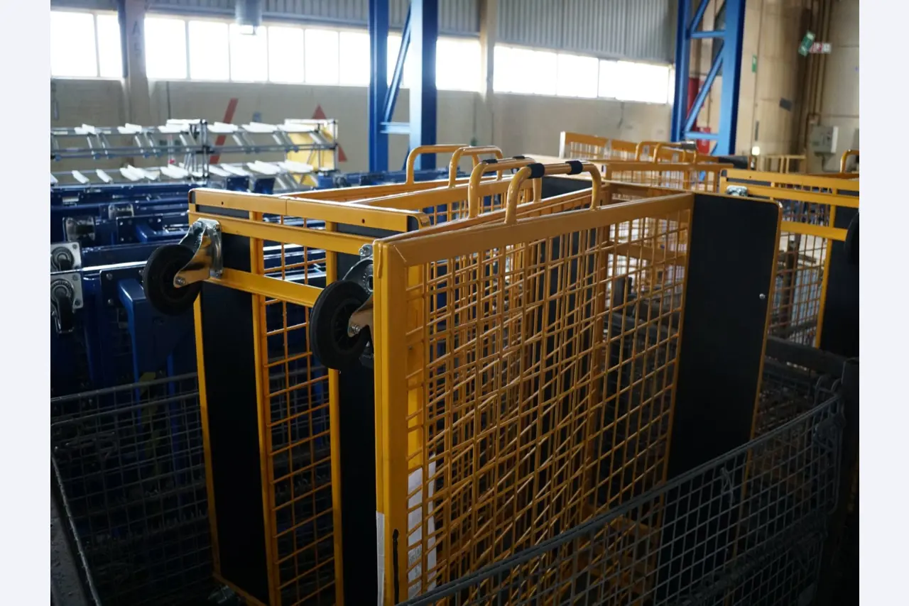 Centra obróbcze, maszyny do obróbki metalu i linie produkcyjne z branży motoryzacyjnej-1
