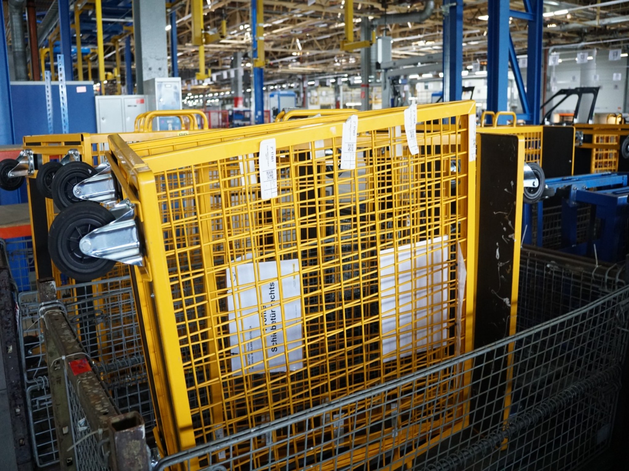 Centra obróbcze, maszyny do obróbki metalu i linie produkcyjne z branży motoryzacyjnej-1