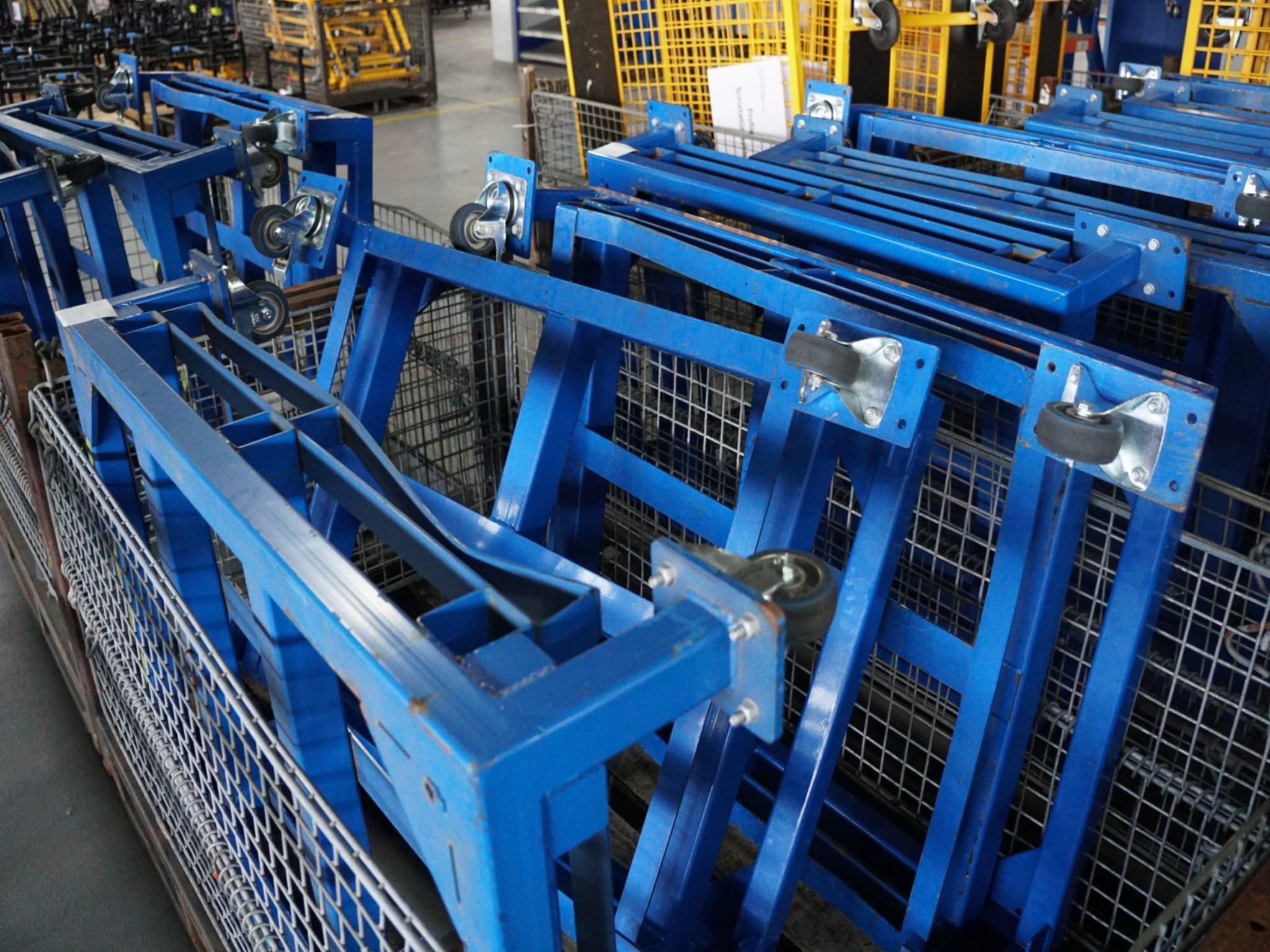 Centra obróbcze, maszyny do obróbki metalu i linie produkcyjne z branży motoryzacyjnej-1