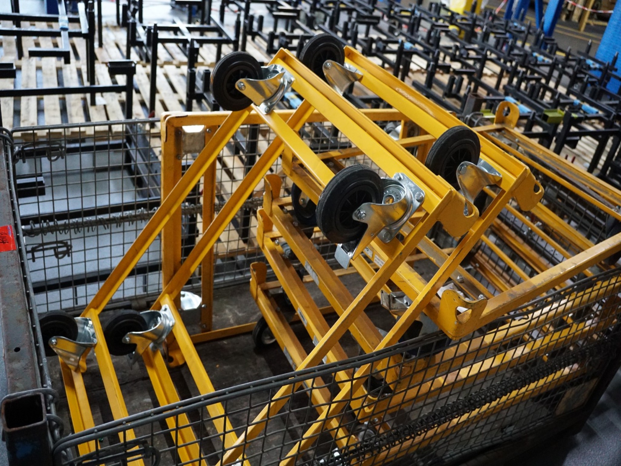 Centra obróbcze, maszyny do obróbki metalu i linie produkcyjne z branży motoryzacyjnej-1