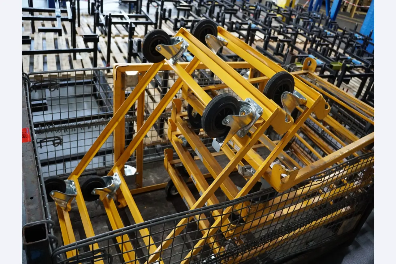 Centra obróbcze, maszyny do obróbki metalu i linie produkcyjne z branży motoryzacyjnej-1