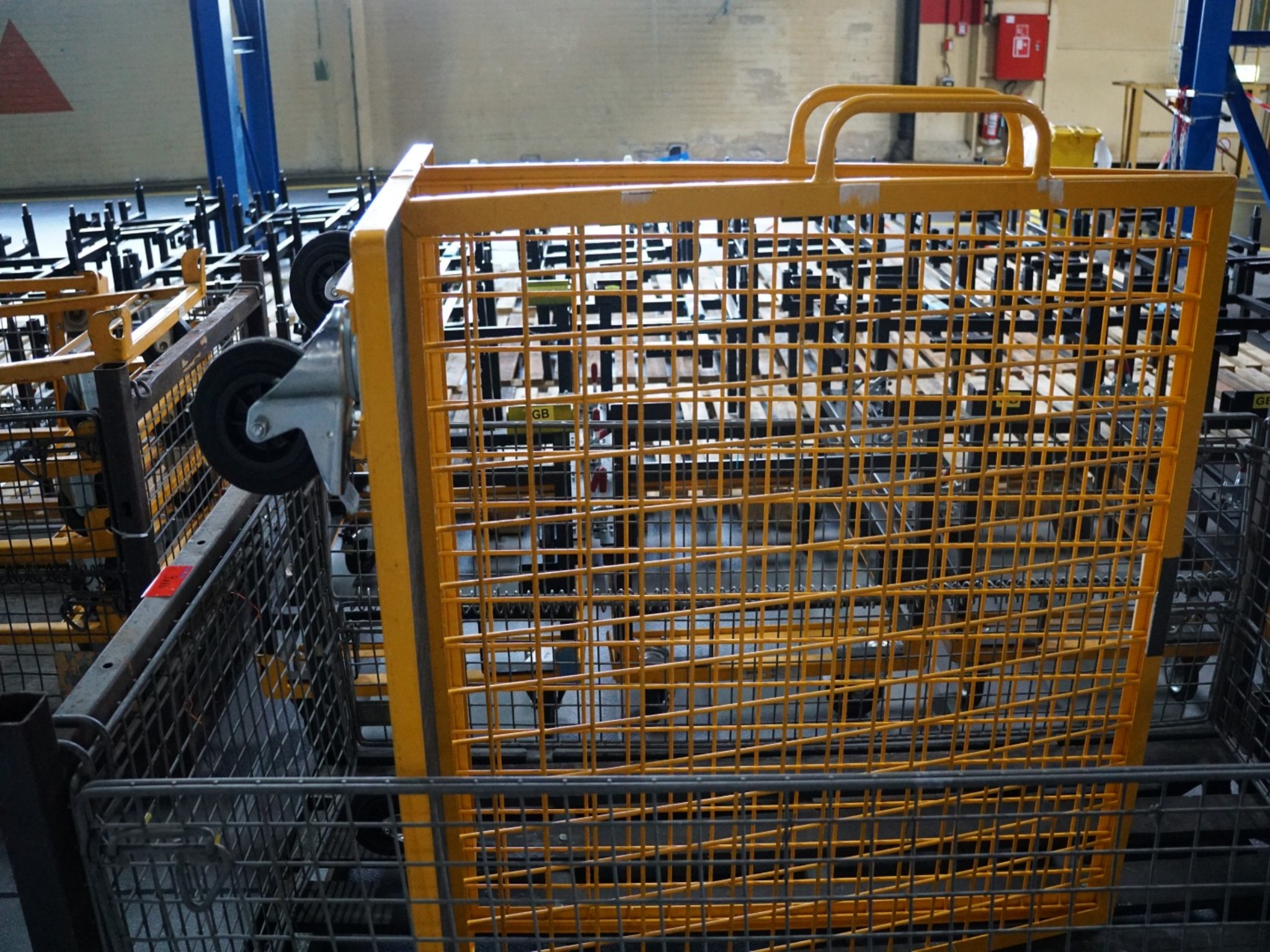 Centra obróbcze, maszyny do obróbki metalu i linie produkcyjne z branży motoryzacyjnej-1
