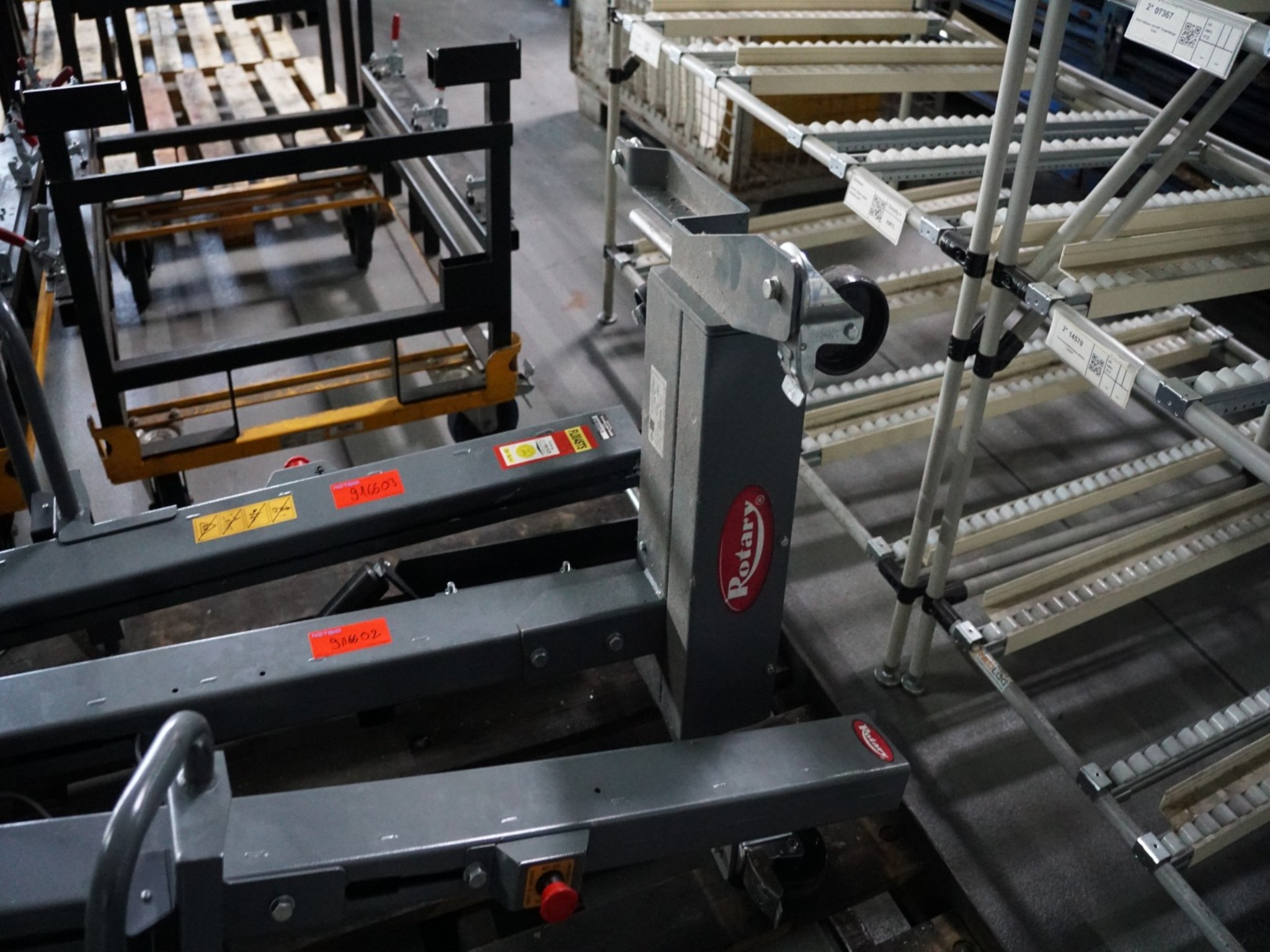 Centros de mecanizado, máquinas para trabajar el metal y líneas de producción de la industria del automóvil-1