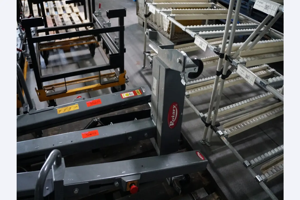 Centros de mecanizado, máquinas para trabajar el metal y líneas de producción de la industria del automóvil-1