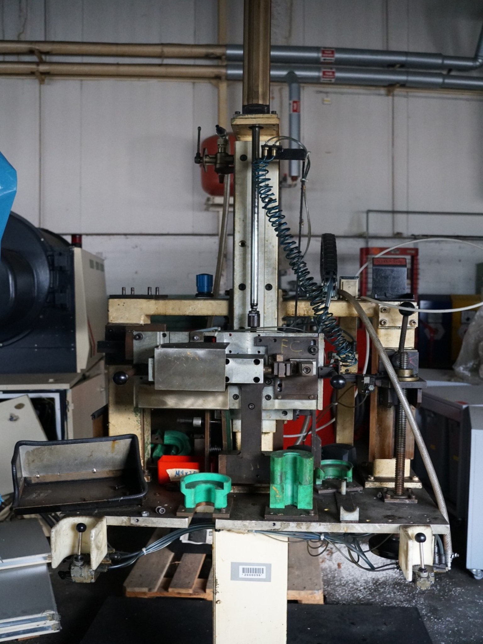 Centra obróbcze, maszyny do obróbki metalu i linie produkcyjne z branży motoryzacyjnej-1