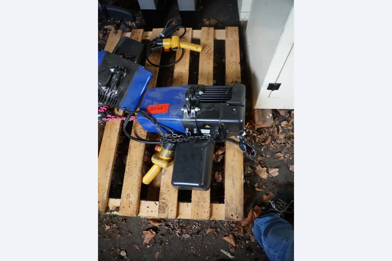 Centra obróbcze, maszyny do obróbki metalu i linie produkcyjne z branży motoryzacyjnej-1