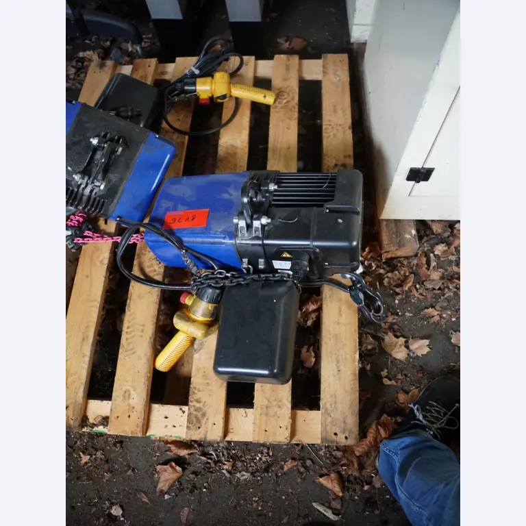Centra obróbcze, maszyny do obróbki metalu i linie produkcyjne z branży motoryzacyjnej-1