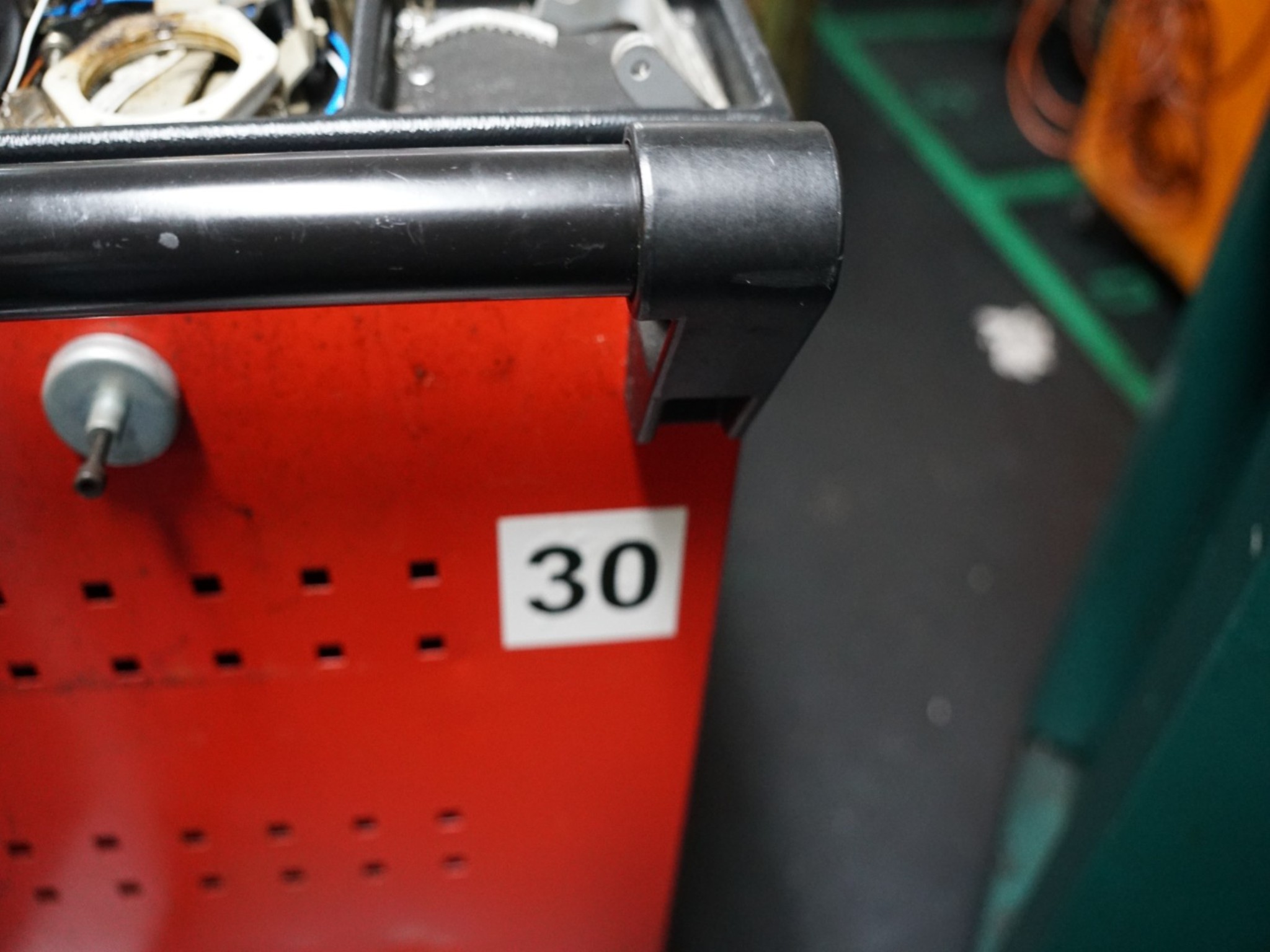 Centra obróbcze, maszyny do obróbki metalu i linie produkcyjne z branży motoryzacyjnej-2