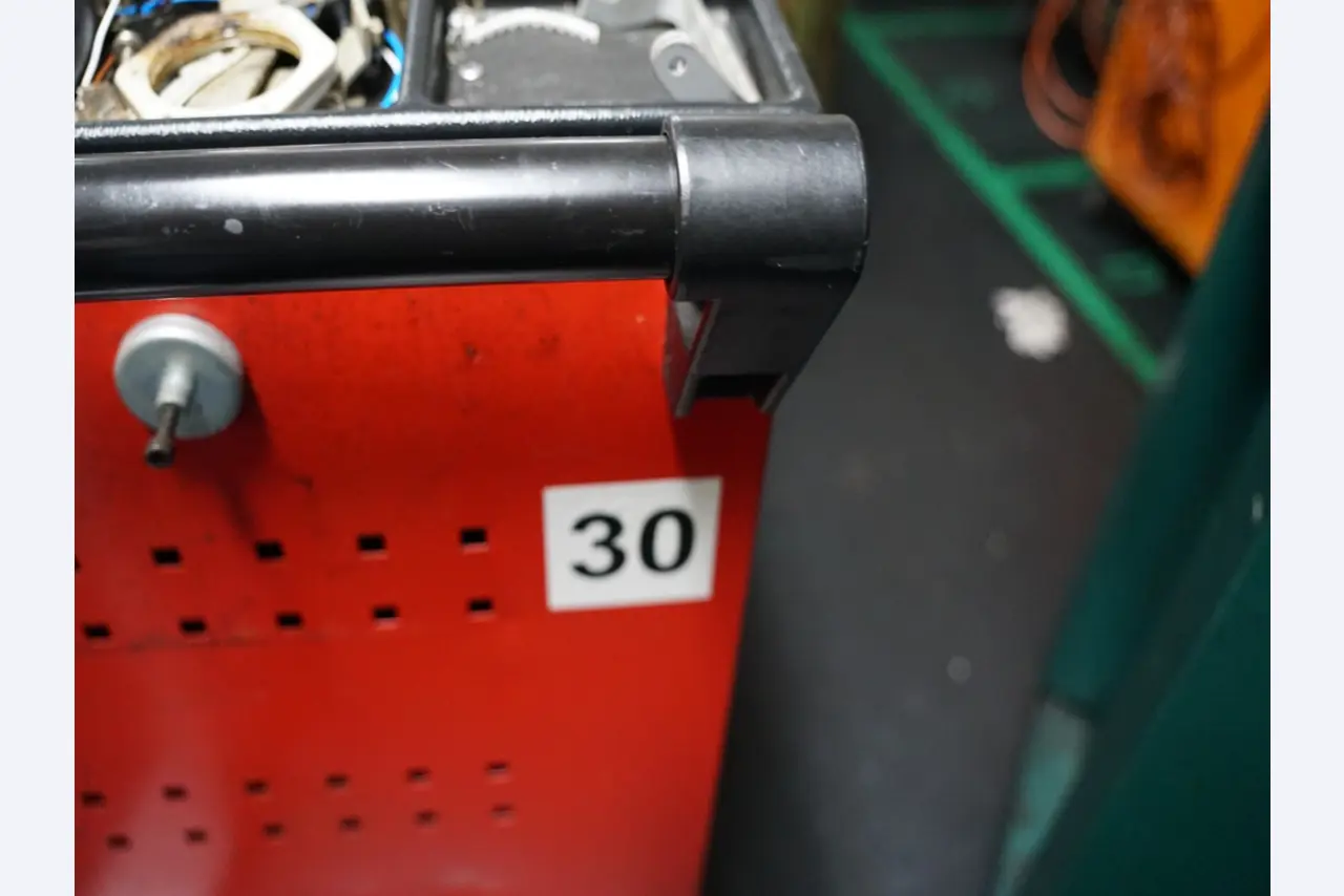 Centra obróbcze, maszyny do obróbki metalu i linie produkcyjne z branży motoryzacyjnej-2