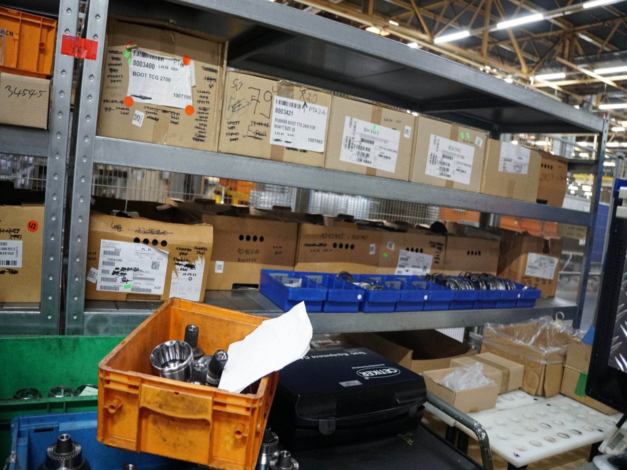 Centros de mecanizado, máquinas para trabajar el metal y líneas de producción de la industria del automóvil-1