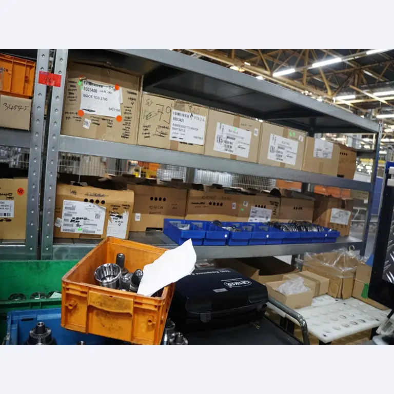 Centros de mecanizado, máquinas para trabajar el metal y líneas de producción de la industria del automóvil-1