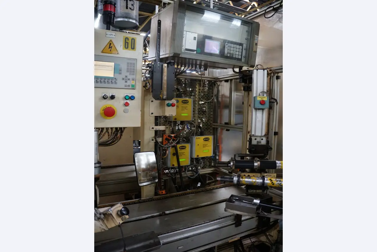 Centros de mecanizado, máquinas para trabajar el metal y líneas de producción de la industria del automóvil-11