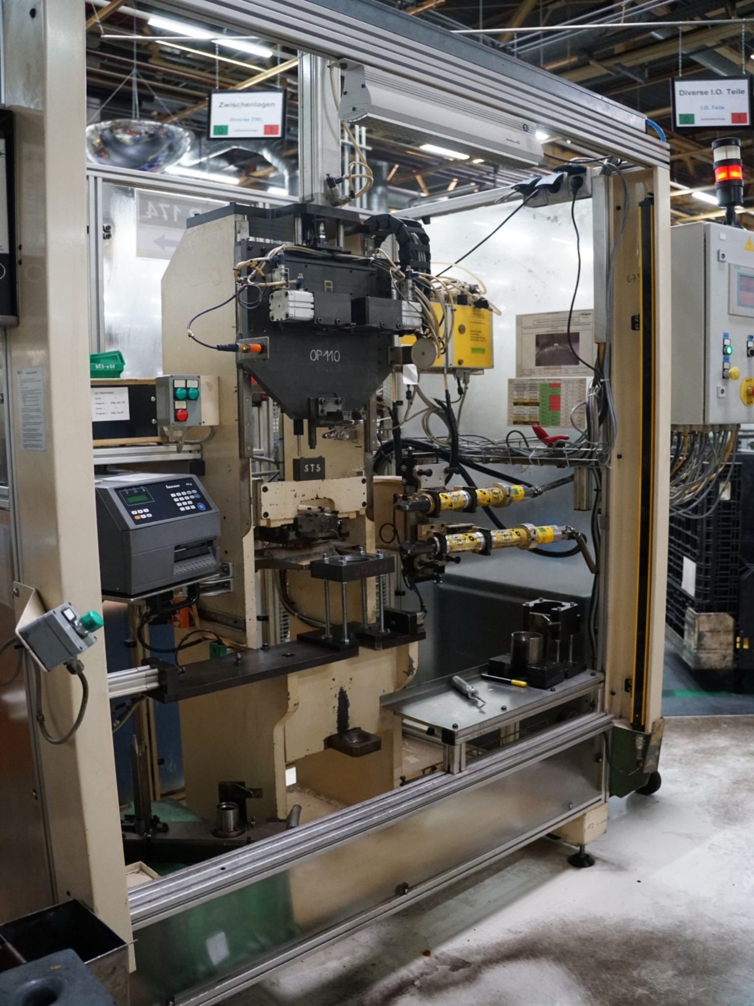 Centros de mecanizado, máquinas para trabajar el metal y líneas de producción de la industria del automóvil-4