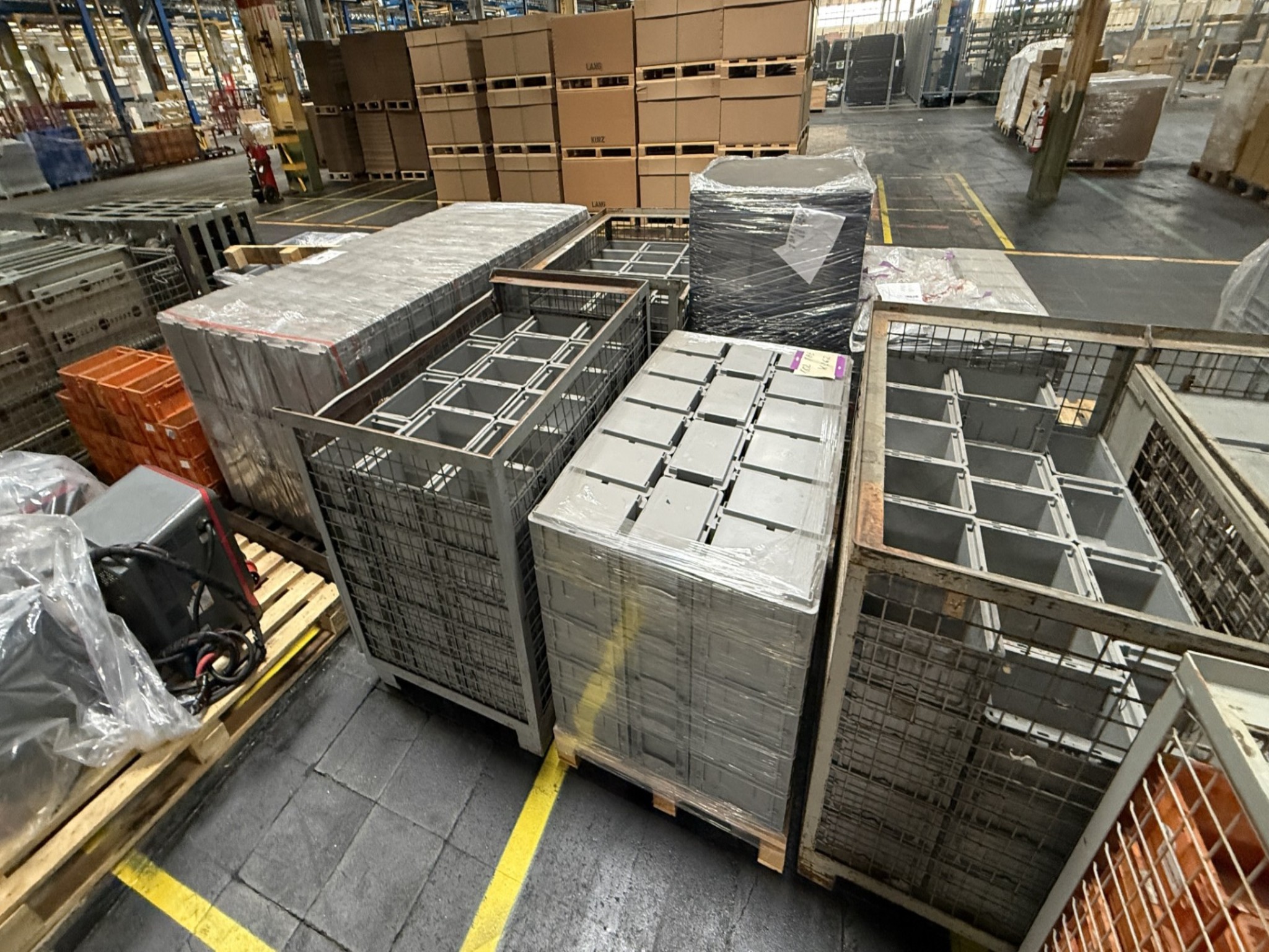 Centros de mecanizado, máquinas para trabajar el metal y líneas de producción de la industria del automóvil-9
