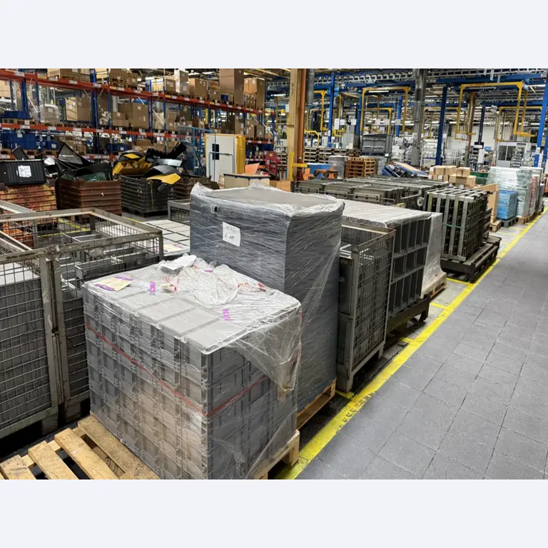 Centros de mecanizado, máquinas para trabajar el metal y líneas de producción de la industria del automóvil-16