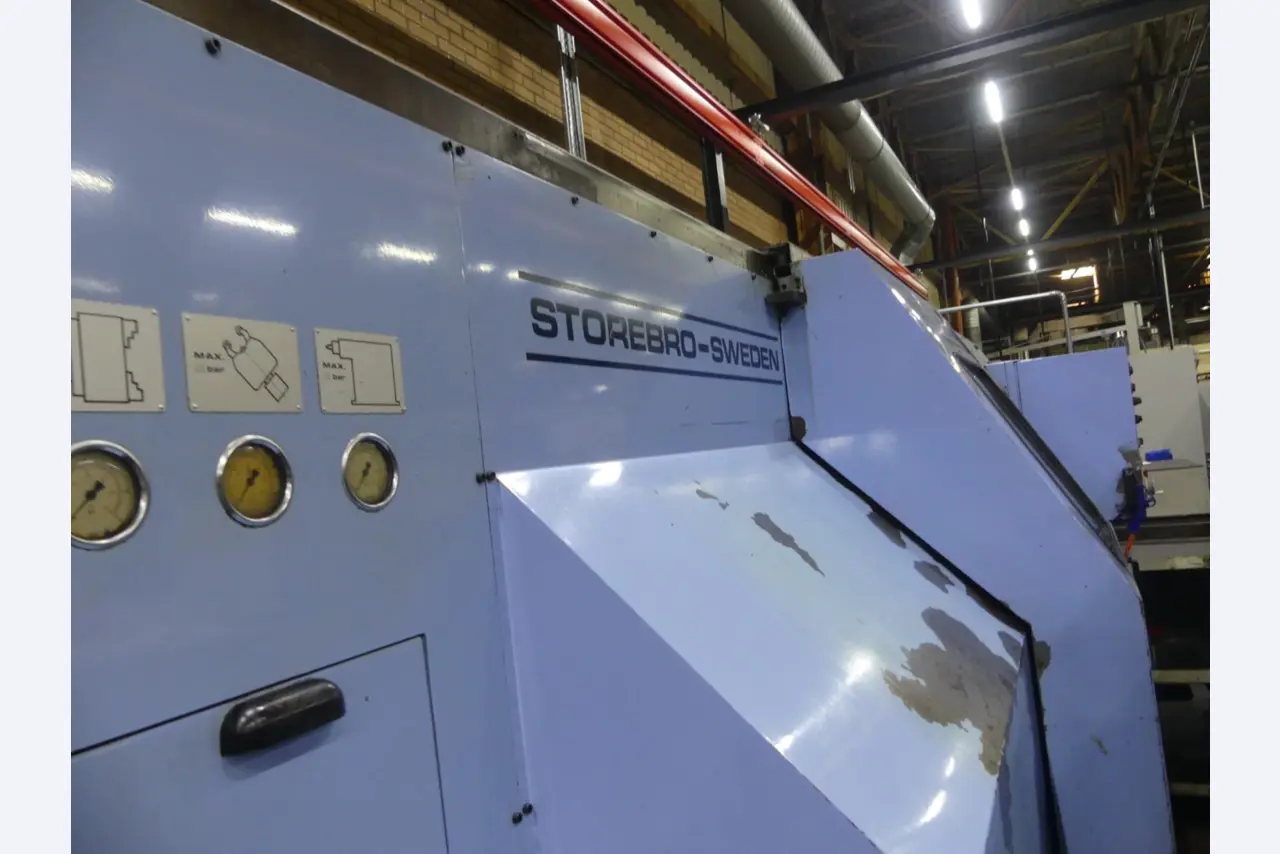 Centres d'usinage, machines d'usinage des métaux et lignes de production de l'industrie automobile-6