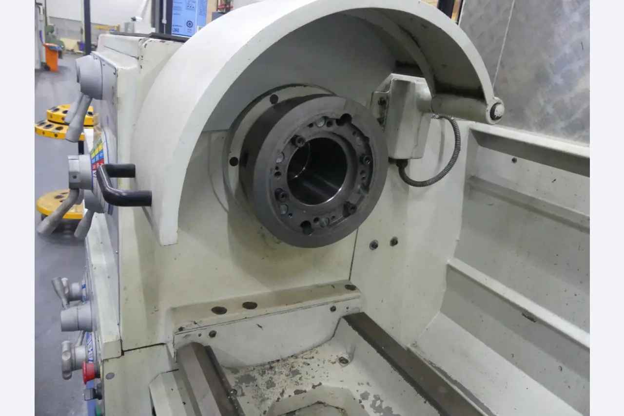 Centres d'usinage, machines d'usinage des métaux et lignes de production de l'industrie automobile-2