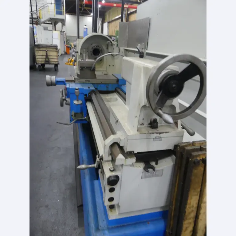 Centres d'usinage, machines d'usinage des métaux et lignes de production de l'industrie automobile-5
