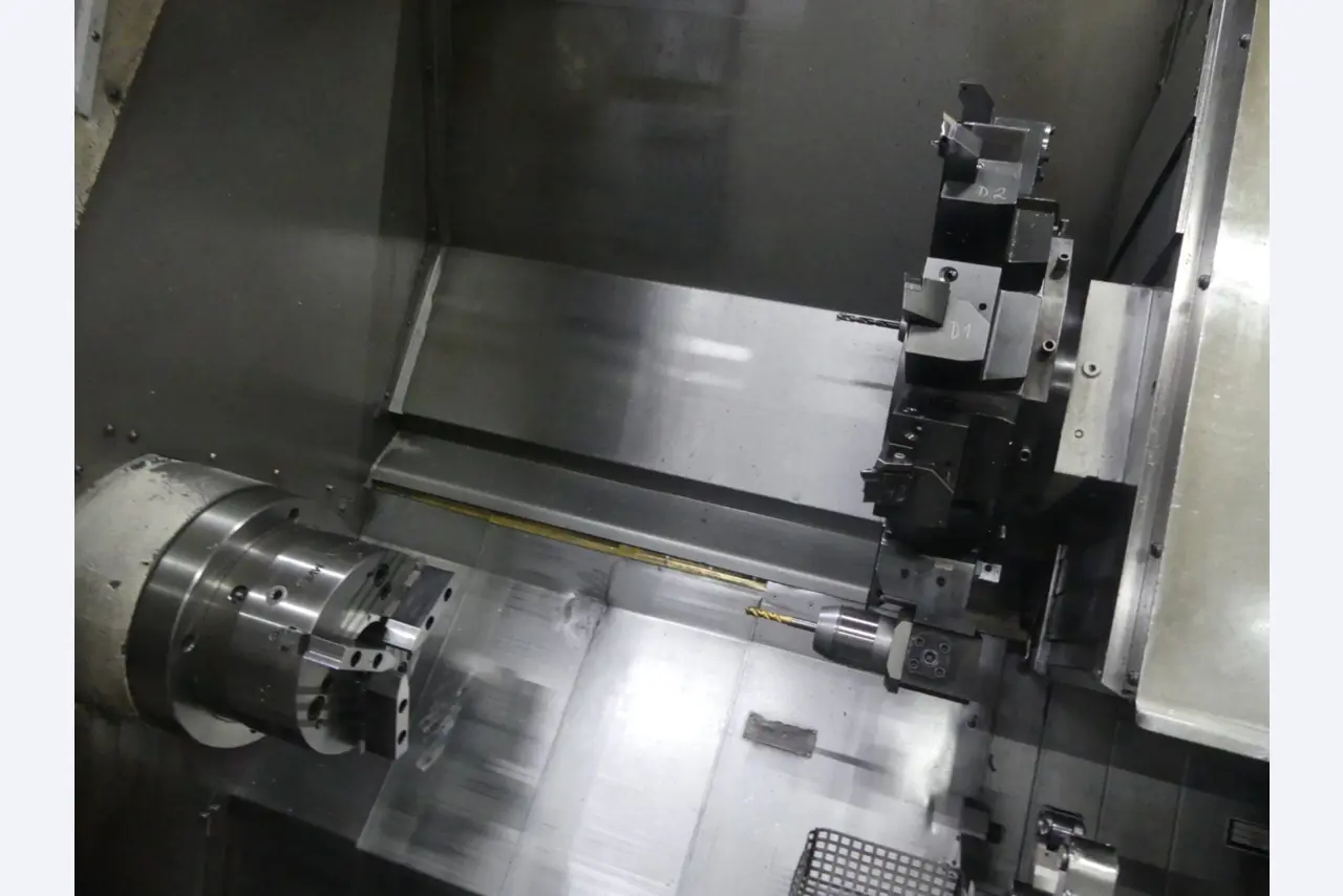 Centros de maquinagem, máquinas para trabalhar metais e linhas de produção da indústria automóvel-3