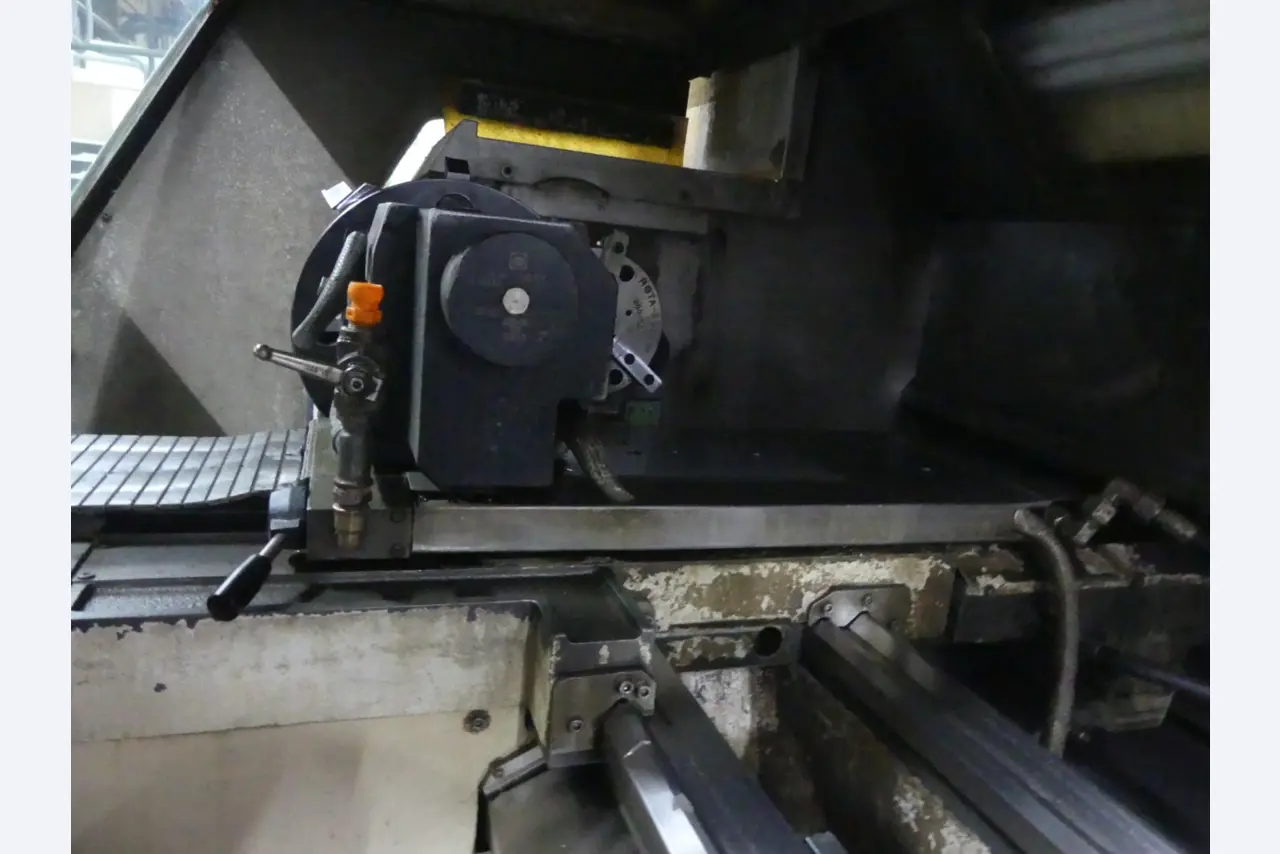 Centros de maquinagem, máquinas para trabalhar metais e linhas de produção da indústria automóvel-3