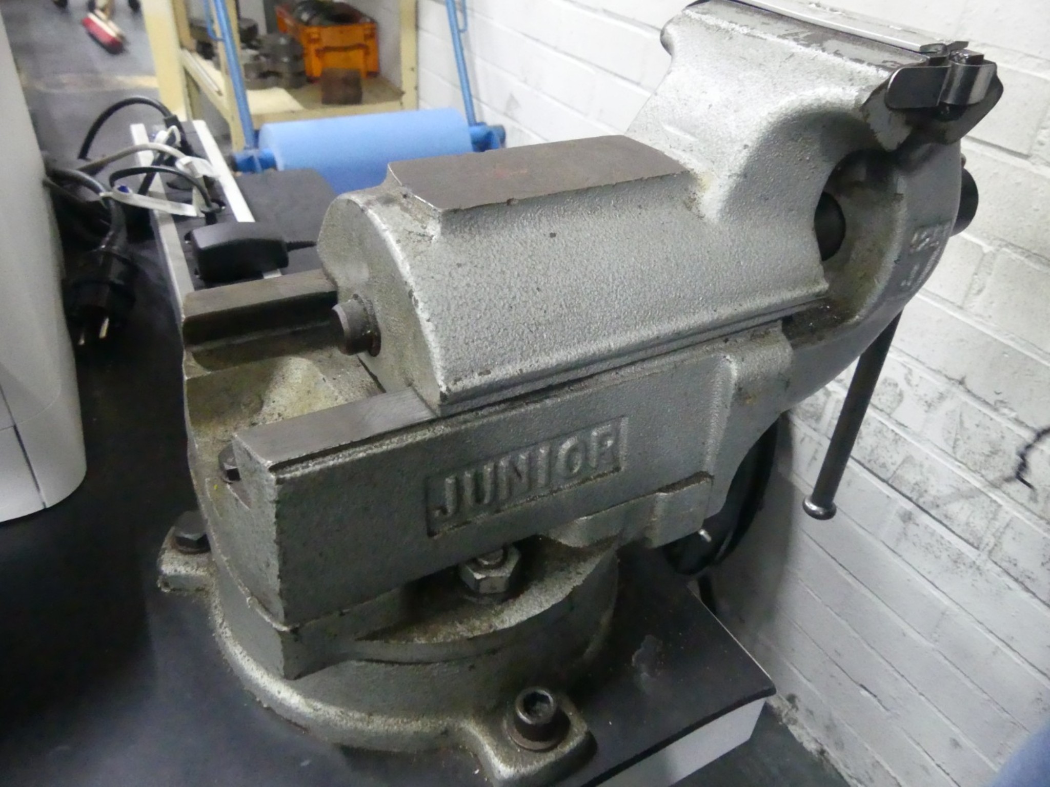 Centres d'usinage, machines d'usinage des métaux et lignes de production de l'industrie automobile-2