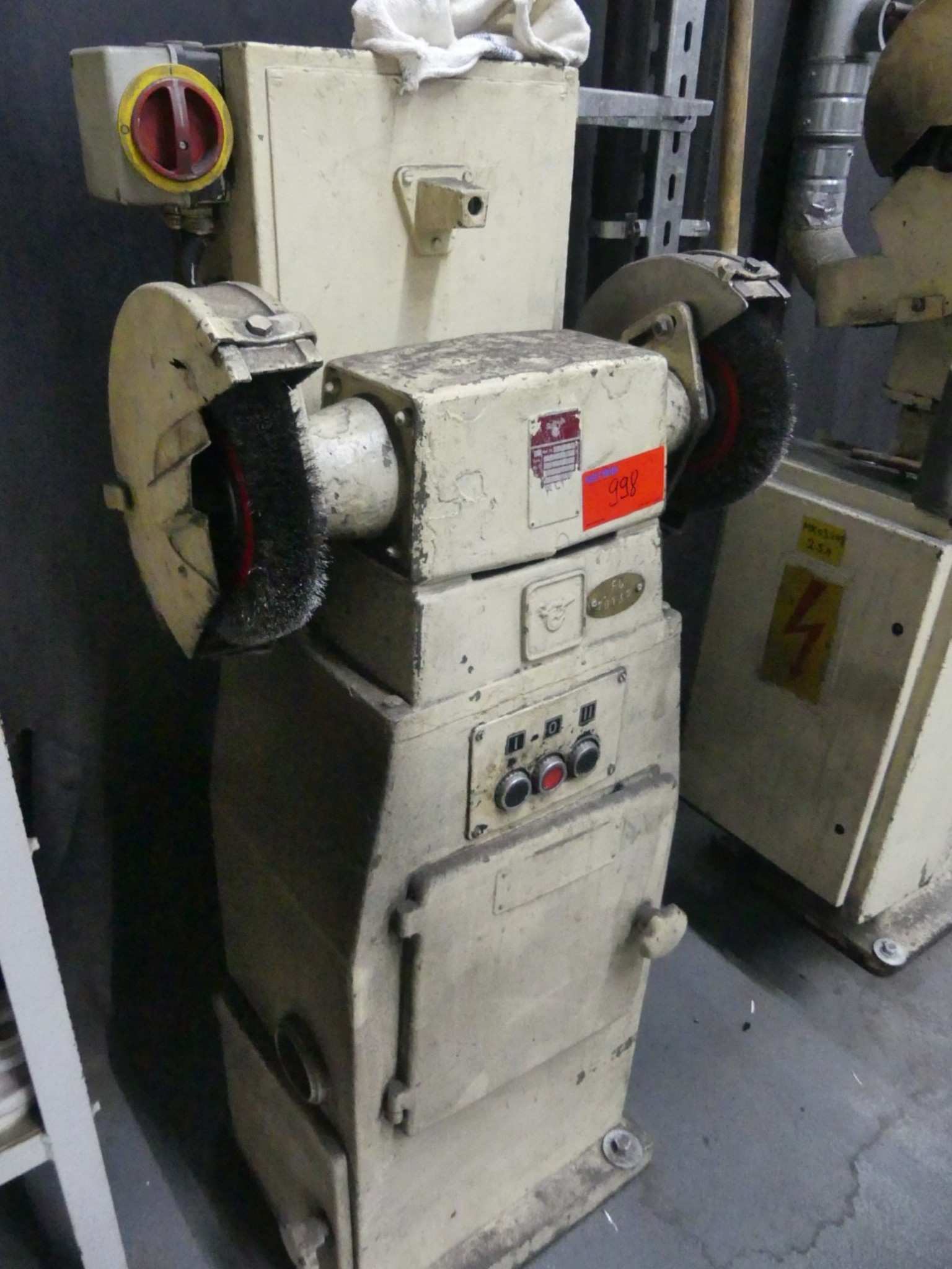 Centres d'usinage, machines d'usinage des métaux et lignes de production de l'industrie automobile-3