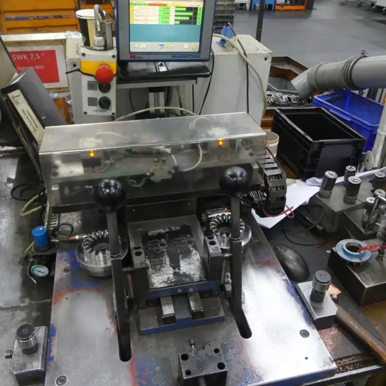 Dispositivo de ensayo de materiales