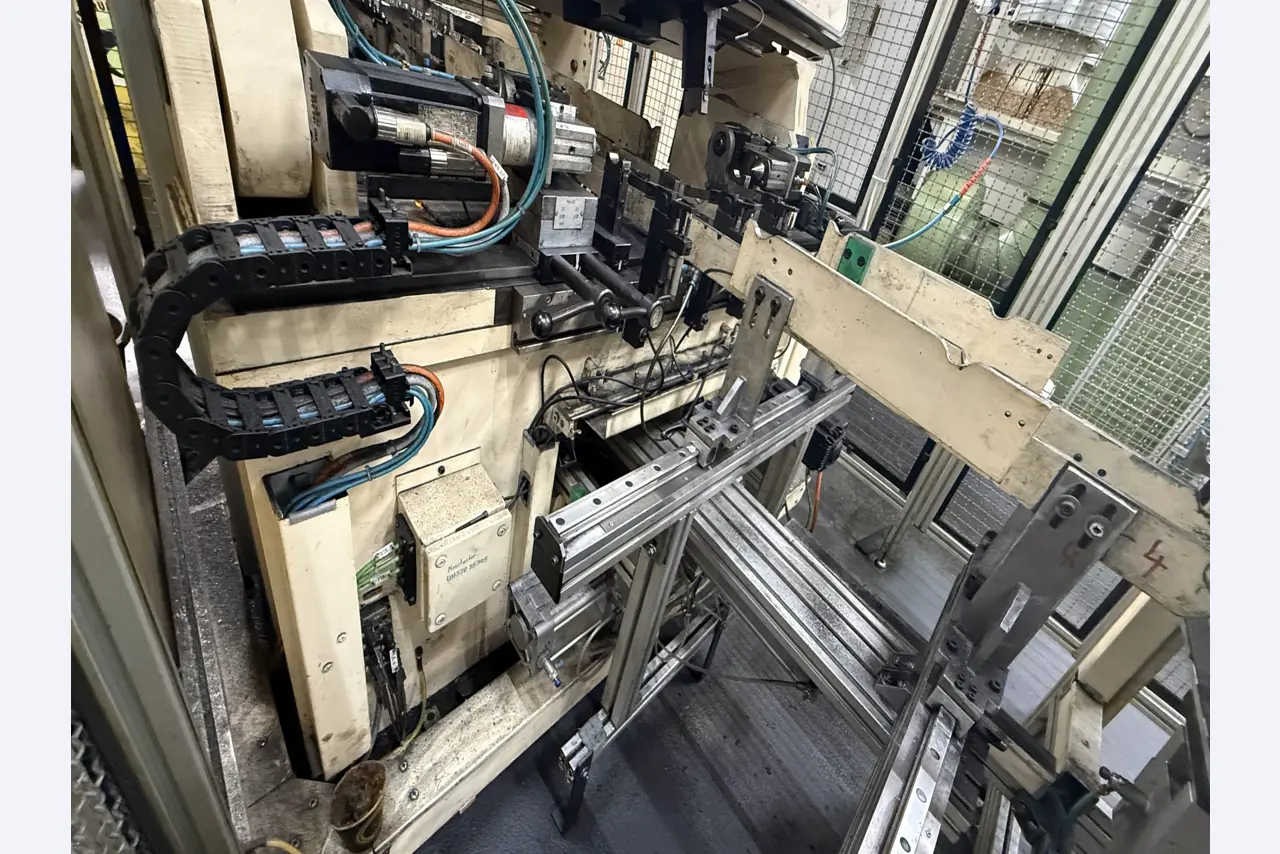 Centros de mecanizado, máquinas para trabajar el metal y líneas de producción de la industria del automóvil-4