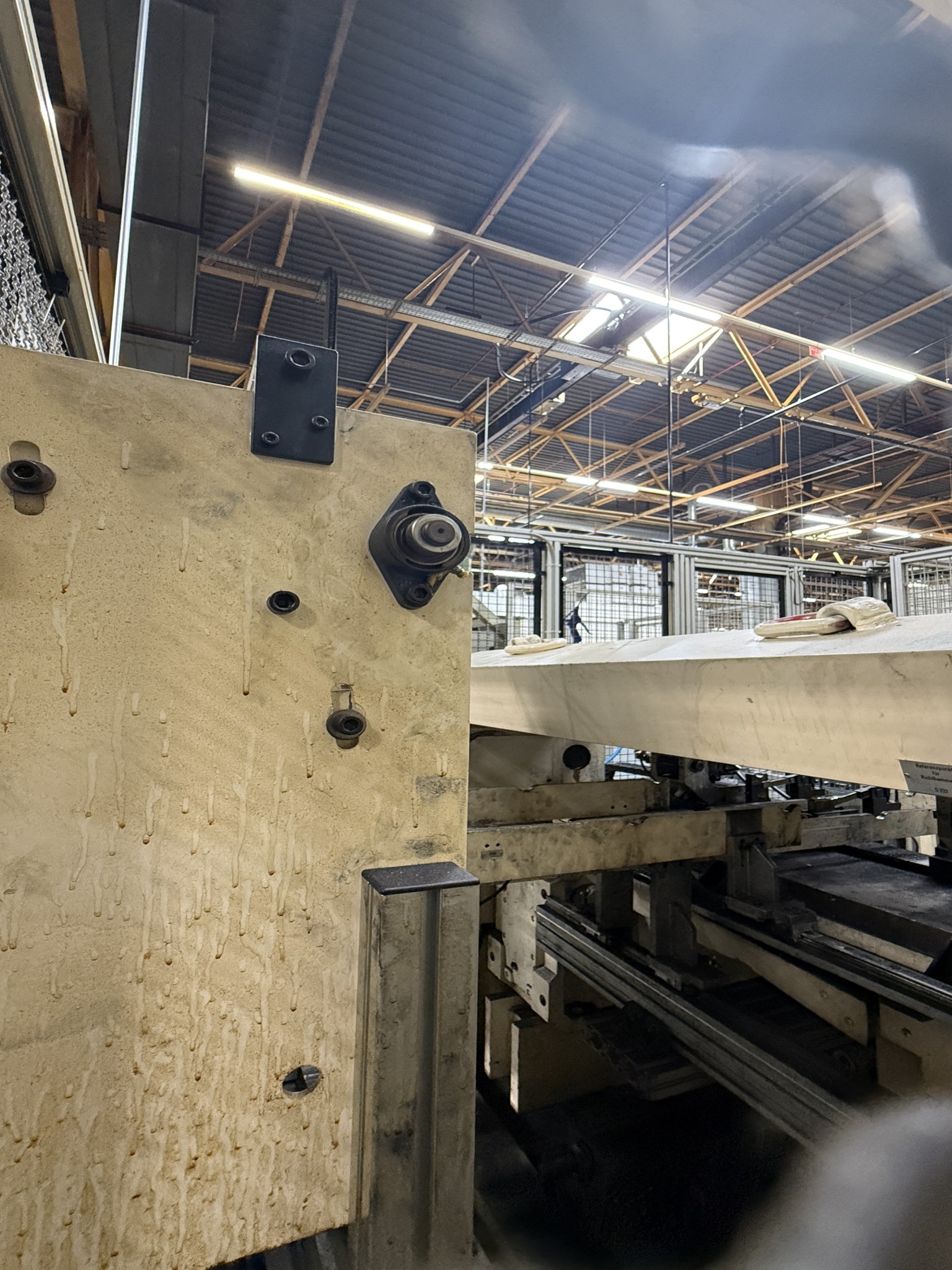 Centros de mecanizado, máquinas para trabajar el metal y líneas de producción de la industria del automóvil-8