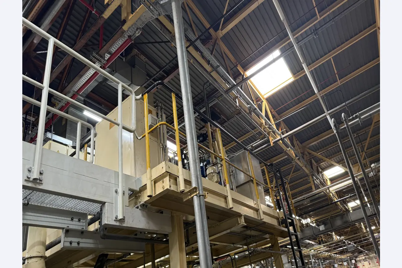 Centros de mecanizado, máquinas para trabajar el metal y líneas de producción de la industria del automóvil-8