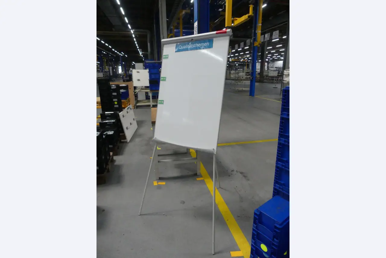 Centros de usinagem, máquinas para o trabalho de metais e linhas de produção da indústria automóvel-1
