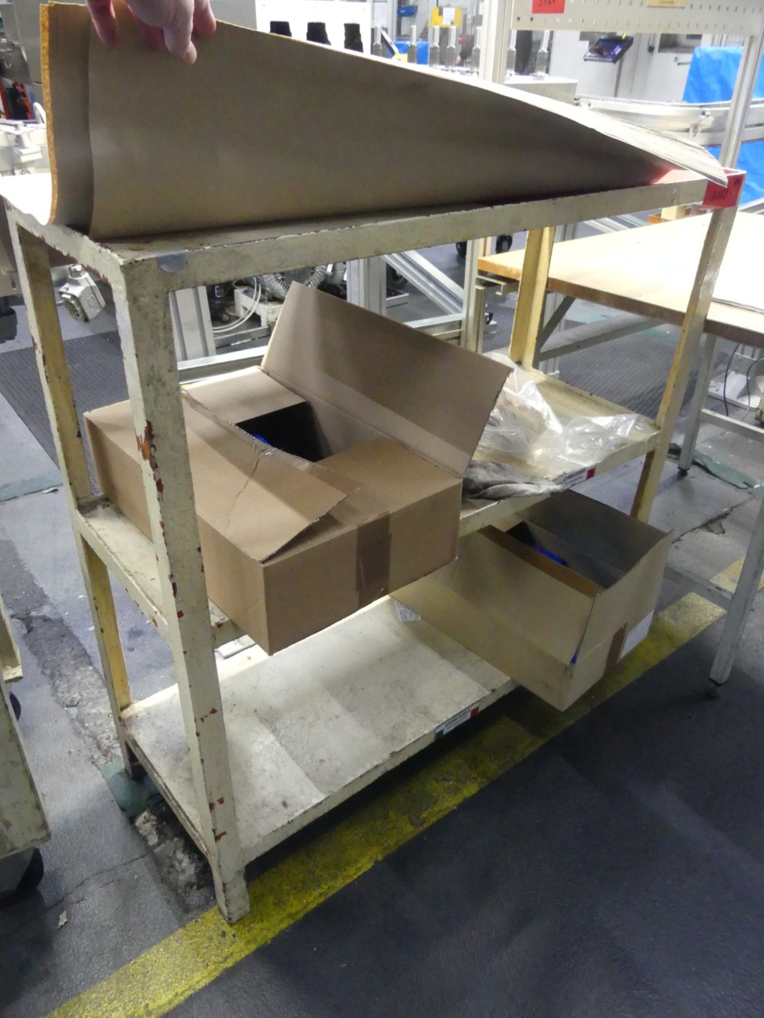 Bearbeitungszentren, metallbearbeitende Maschinen und Produktionslinien aus der Automobilindustrie-2