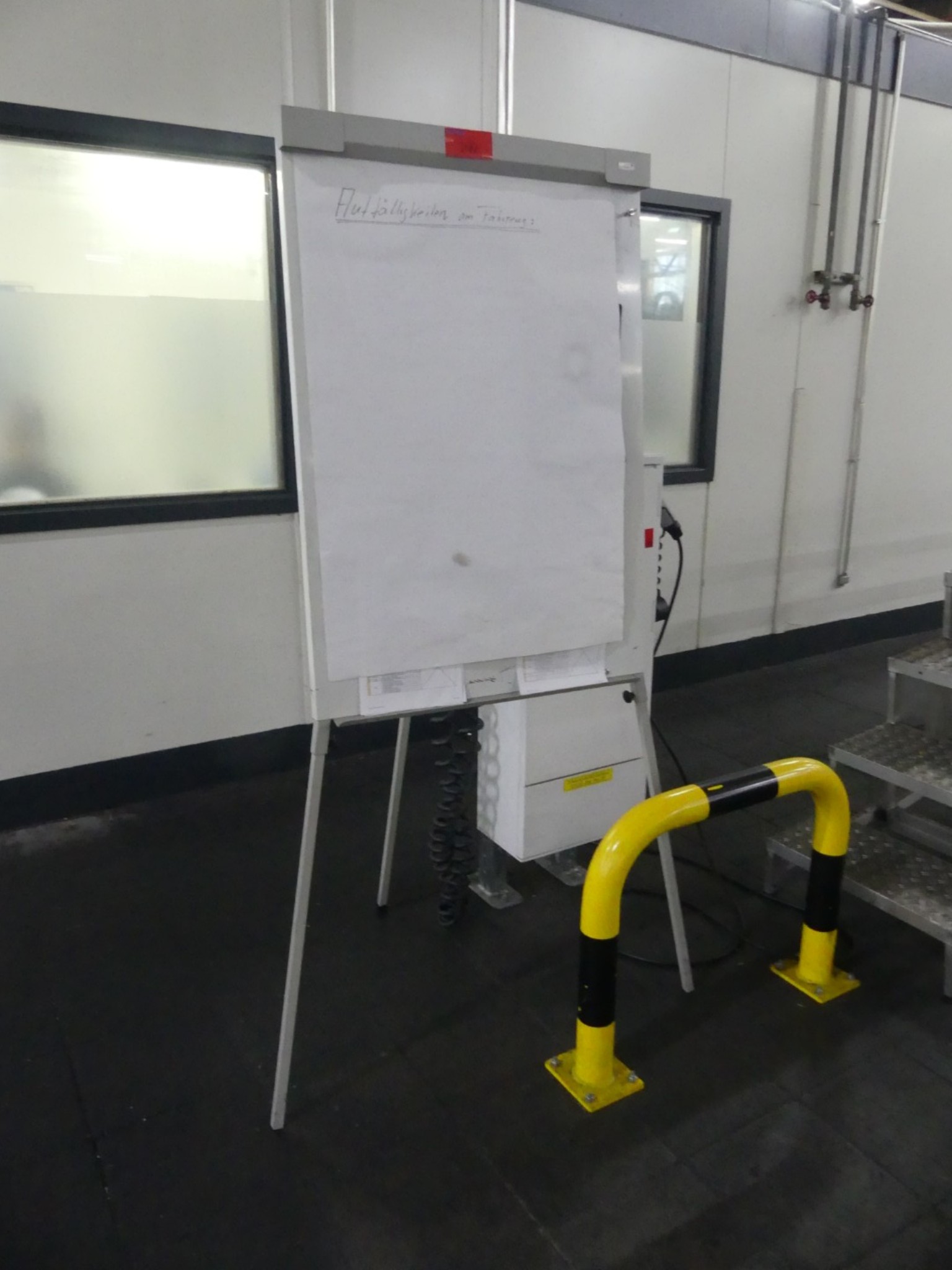 Bearbeitungszentren, metallbearbeitende Maschinen und Produktionslinien aus der Automobilindustrie-1