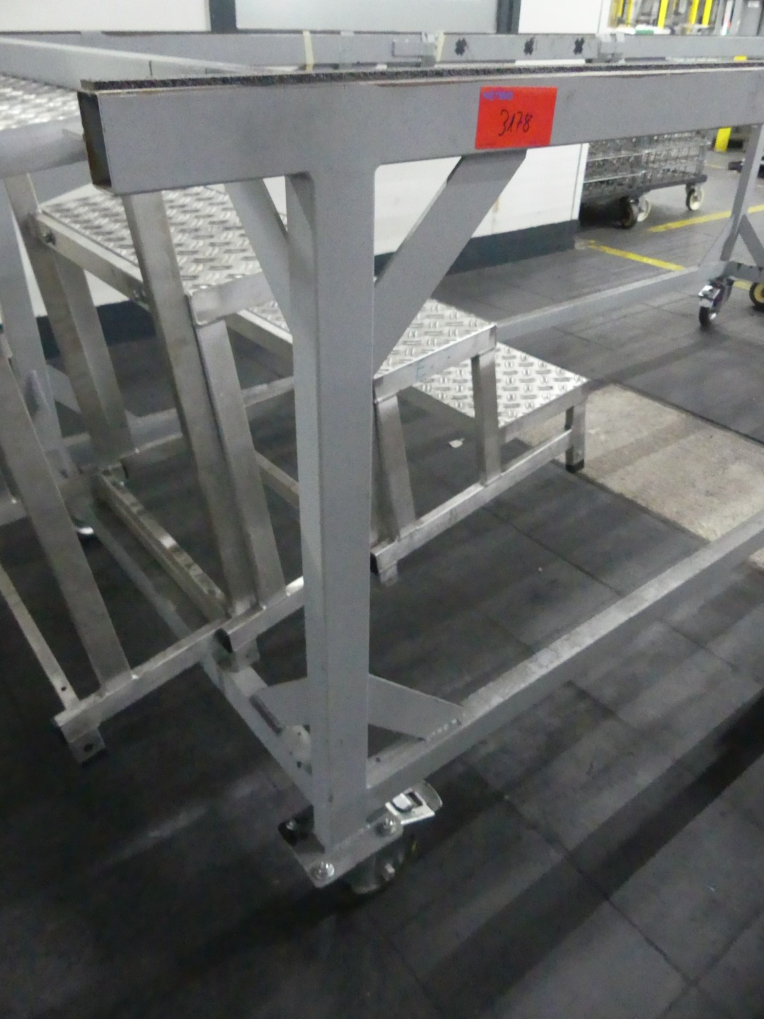Bearbeitungszentren, metallbearbeitende Maschinen und Produktionslinien aus der Automobilindustrie-2