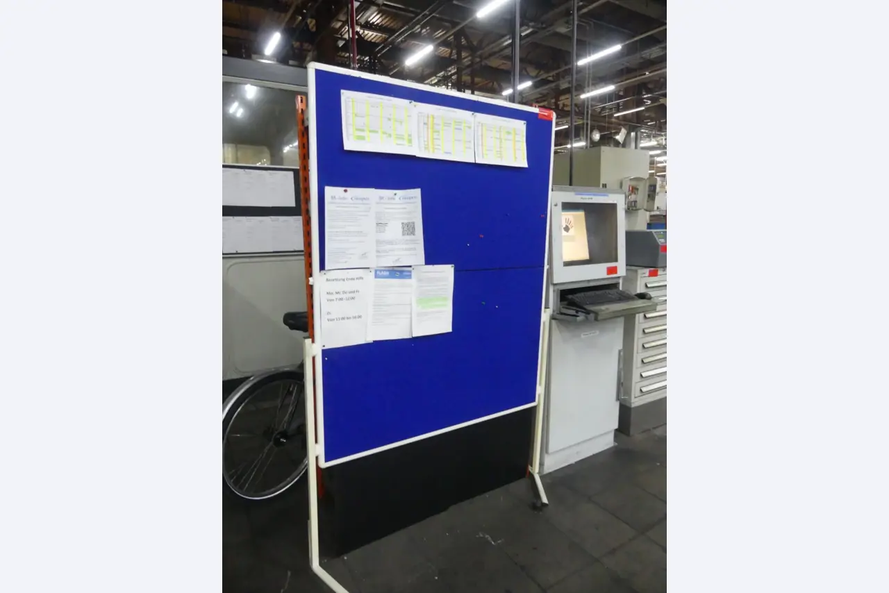Bearbeitungszentren, metallbearbeitende Maschinen und Produktionslinien aus der Automobilindustrie-1