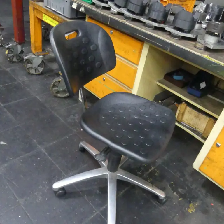 Work chair