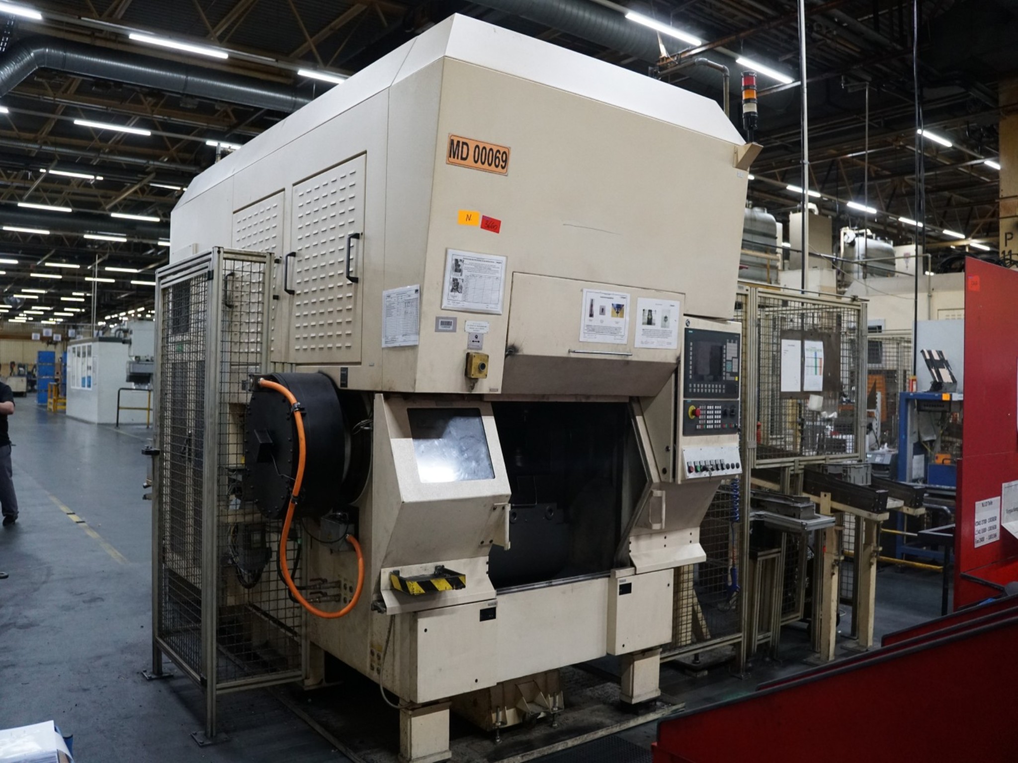 Bearbeitungszentren, metallbearbeitende Maschinen und Produktionslinen aus der Automobilindustrie-1