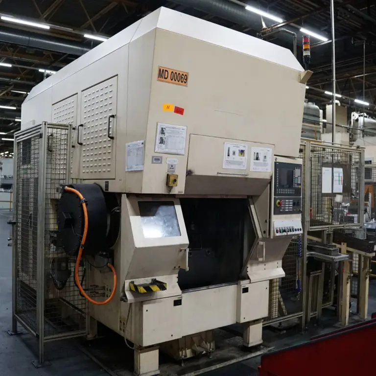 Torno vertical com EMAG VSC 250 Twin KBG