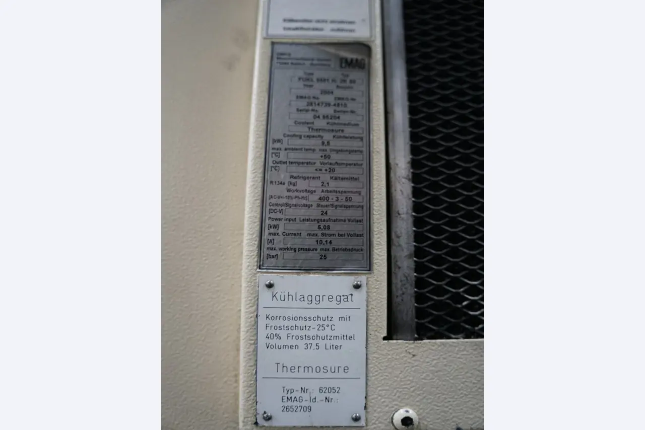 Bearbeitungszentren, metallbearbeitende Maschinen und Produktionslinen aus der Automobilindustrie-2