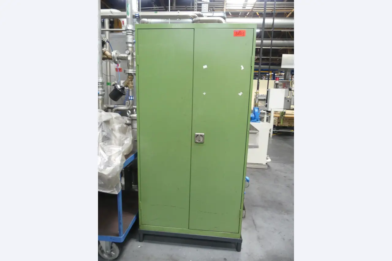 Bearbeitungszentren, metallbearbeitende Maschinen und Produktionslinen aus der Automobilindustrie-1