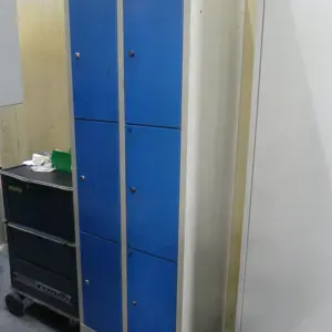 Armário de compartimentos