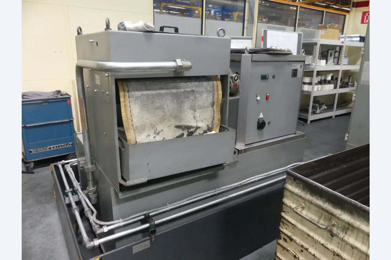 Bearbeitungszentren, metallbearbeitende Maschinen und Produktionslinen aus der Automobilindustrie-12
