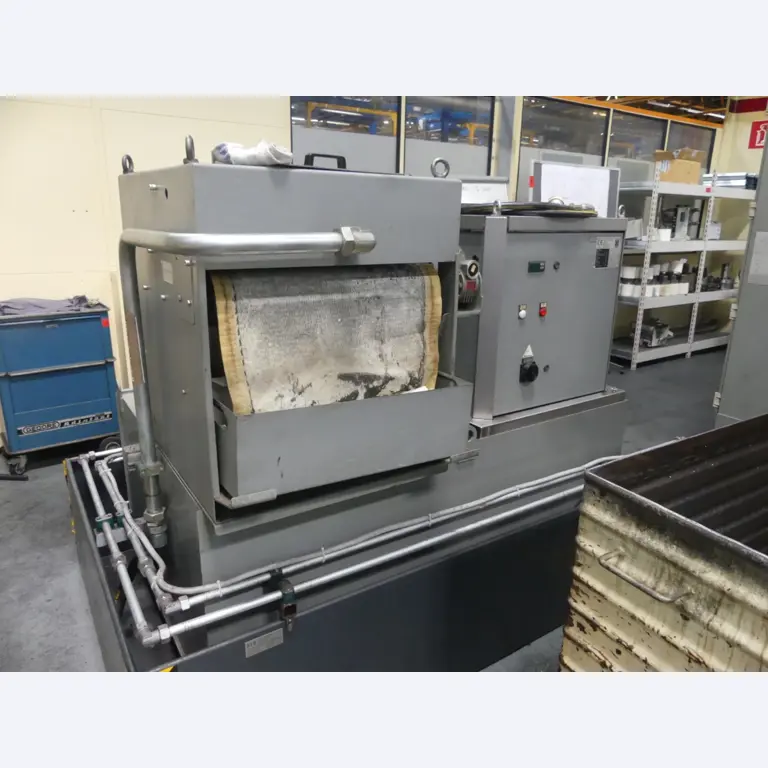 Bearbeitungszentren, metallbearbeitende Maschinen und Produktionslinen aus der Automobilindustrie-12