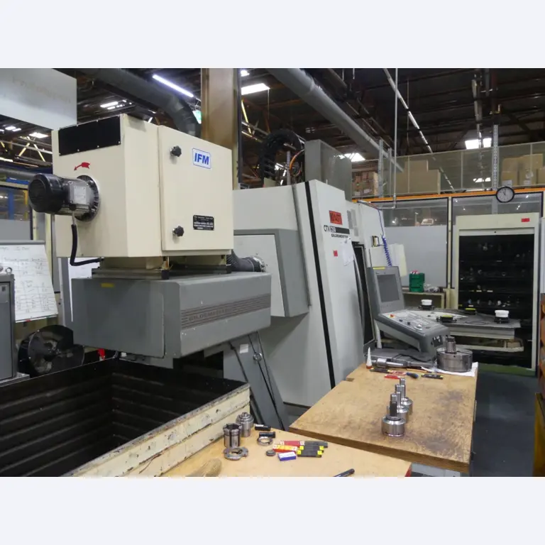 Bearbeitungszentren, metallbearbeitende Maschinen und Produktionslinen aus der Automobilindustrie-13