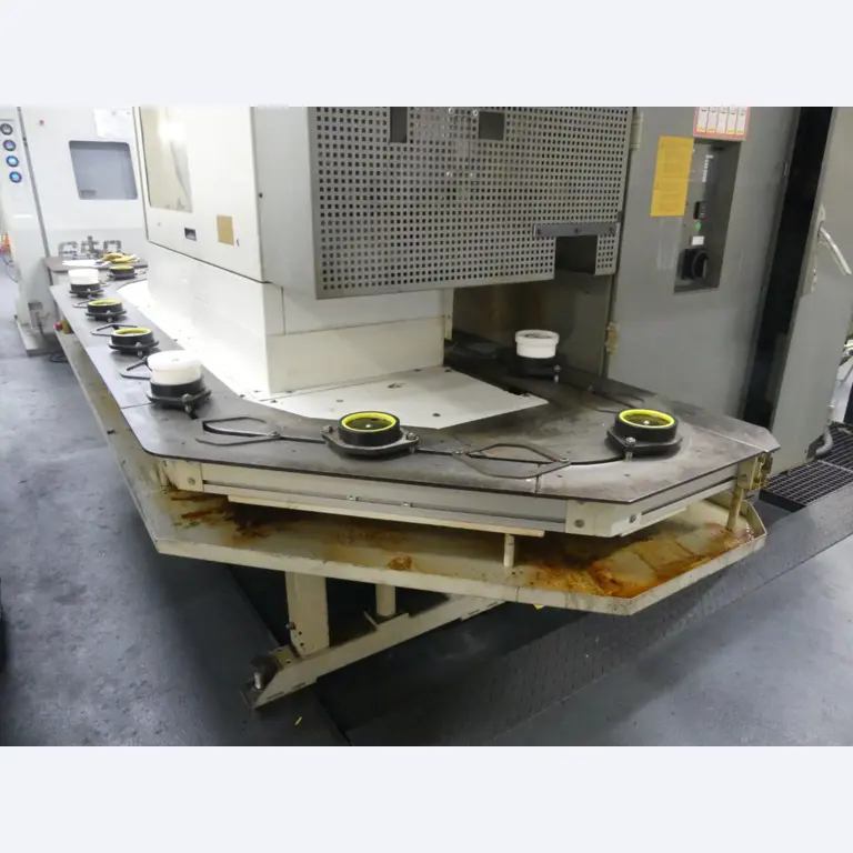 Bearbeitungszentren, metallbearbeitende Maschinen und Produktionslinen aus der Automobilindustrie-8